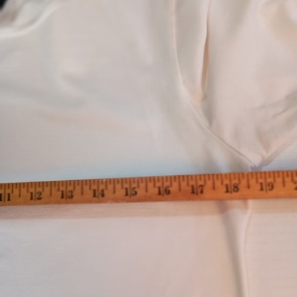 Eileen Fisher Off-White Long Sleeve T-Shirt Size Medium - Picture 5 of 7